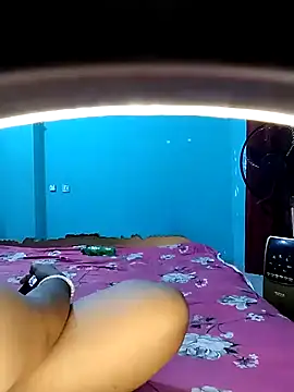 priya2098 online show from April 17, 6:22 pm