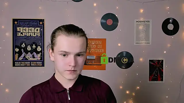 leo void online show from December 2, 9:36 am