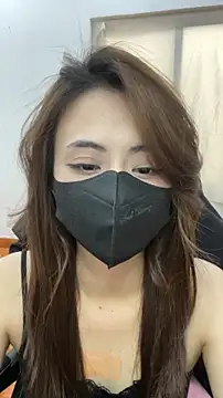 Lunamoon68 online show from April 5, 9:50 am