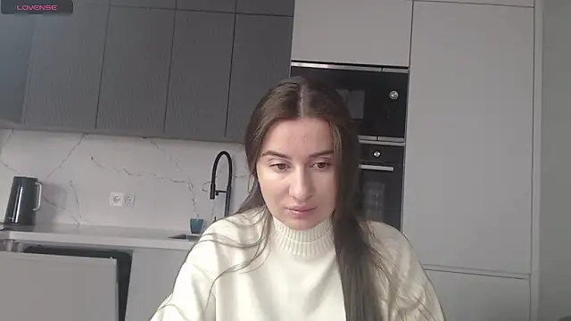 Snapshot of Miss_KissKiss7 chatting on February 6, 6:07 am Miss KissKiss7 online show from February 6, 6:07 am