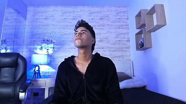 Snapshot of Simon_Pernia chatting on November 30, 6:34 pm Simon Pernia online show from November 30, 6:34 pm