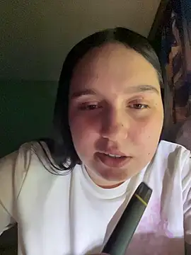 Snapshot of SweetLipssss chatting on December 18, 12:49 am SweetLipssss online show from December 18, 12:49 am