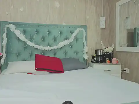 Apriil Sweett online show from December 4, 1:42 pm