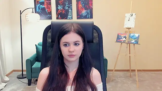 EvieWycoff online show from November 27, 11:45 am