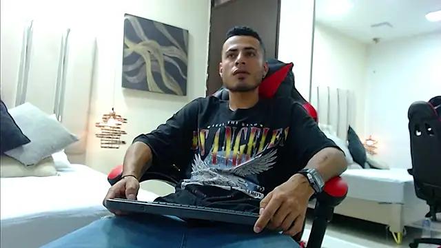 MatthewCullen online show from December 1, 9:20 pm