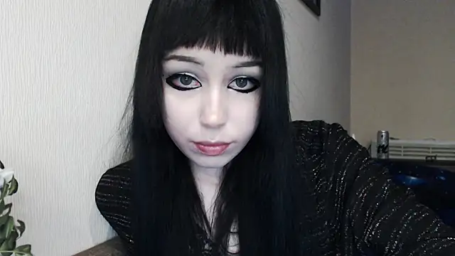 Lucyy666 online show from December 15, 3:44 am