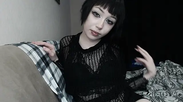 Lucyy666 online show from December 18, 1:17 pm