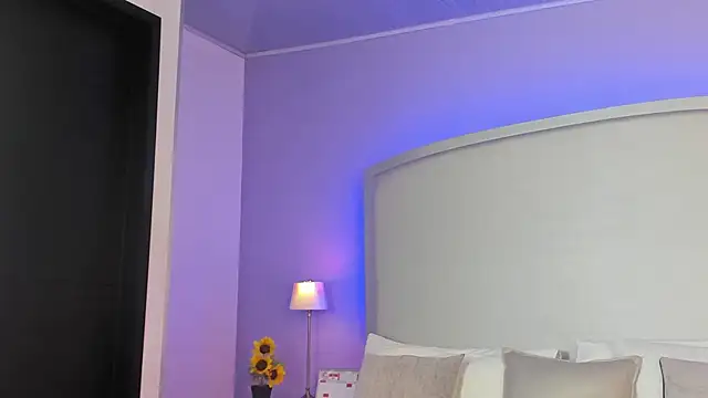 Snapshot of salome_moon_ chatting on May 20, 11:38 am salome moon online show from May 20, 11:38 am
