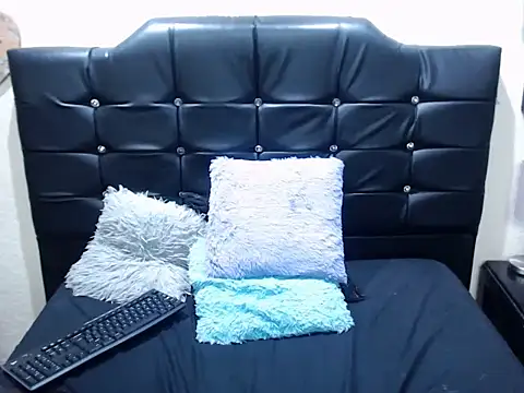 Snapshot of NathRouxe chatting on November 29, 11:52 pm NathRouxe online show from November 29, 11:52 pm