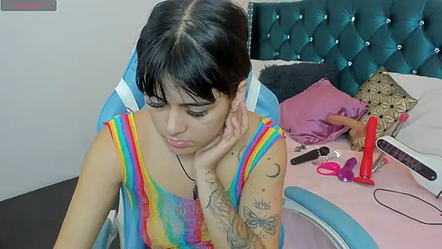 Snapshot of Valery_jame chatting on June 29, 7:58 pm Valery jame online show from June 29, 7:58 pm