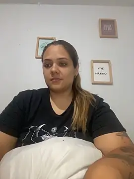 LoreinnFox online show from April 9, 4:12 am