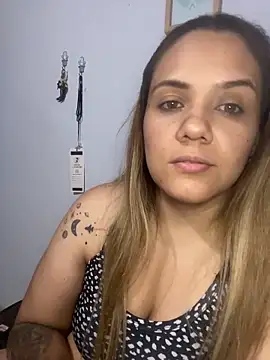 LoreinnFox online show from April 19, 5:18 am