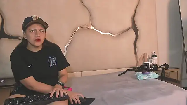 Alyssa Noah online show from March 6, 3:03 am