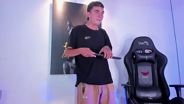 m0ntana777 online show from November 29, 9:29 pm