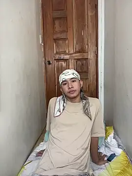 asiantwink0000 online show from February 5, 11:53 pm