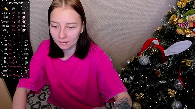 Snapshot of Home_Fox_ chatting on November 30, 2:26 am Home Fox online show from November 30, 2:26 am