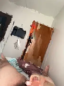 Snapshot of brt2552 chatting on November 27, 1:02 pm brt2552 online show from November 27, 1:02 pm