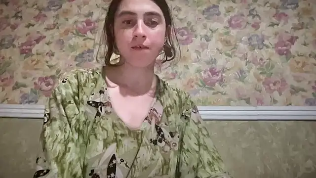 Snapshot of Aphr0ditee chatting on July 18, 6:01 pm Aphr0ditee online show from July 18, 6:01 pm