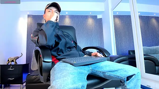 Bastthianxxx online show from December 18, 7:42 pm