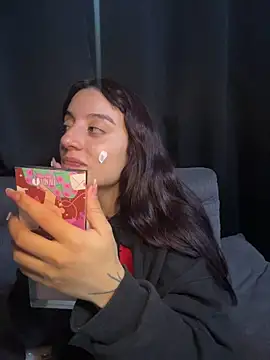 Mia fiire online show from June 19, 3:00 am