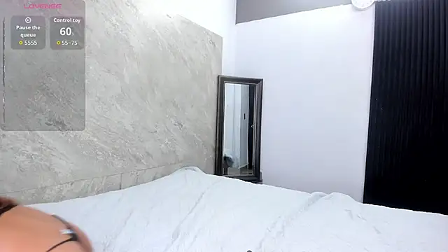 Snapshot of Bambi_10 chatting on December 5, 7:32 pm Bambi 10 online show from December 5, 7:32 pm