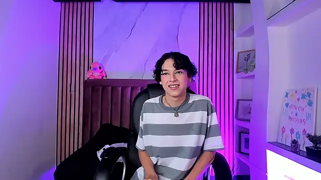 SthepanodiMonaco online show from April 14, 3:23 am