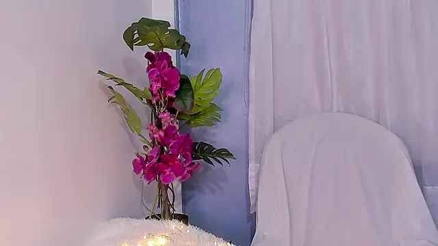 Katee Crownn online show from January 6, 3:54 am