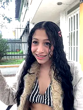 MiaScott Pink online show from January 7, 5:59 pm