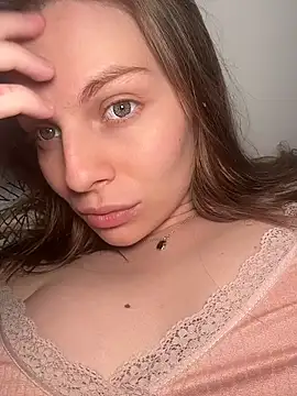 d0uble trouble online show from April 16, 9:15 pm