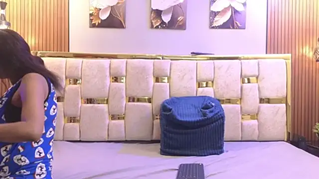  Caroline34 online show from April 8, 10:26 am