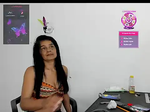 Snapshot of sweetCatallina chatting on May 28, 6:49 pm sweetCatallina online show from May 28, 6:49 pm