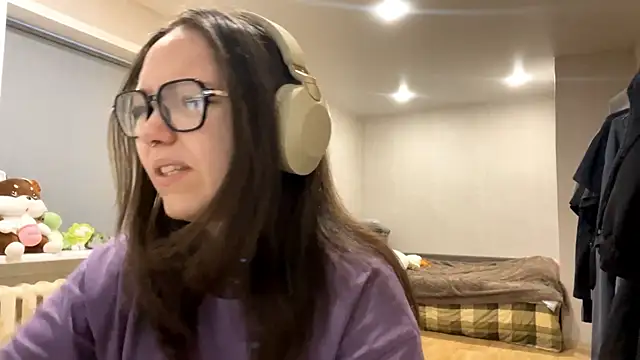 KerriMcbreen online show from December 19, 2:40 am