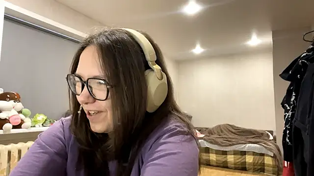 KerriMcbreen online show from December 20, 3:13 am