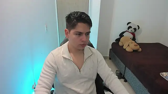 Snapshot of Asta_YunoXXX chatting on May 1, 3:33 am Asta YunoXXX online show from May 1, 3:33 am