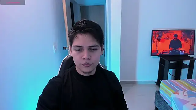 Snapshot of Asta_YunoXXX chatting on May 23, 4:18 am Asta YunoXXX online show from May 23, 4:18 am
