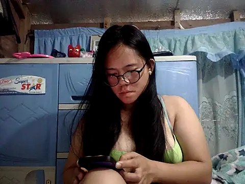 Snapshot of xxdreamgirl69 chatting on July 17, 12:39 am xxdreamgirl69 online show from July 17, 12:39 am