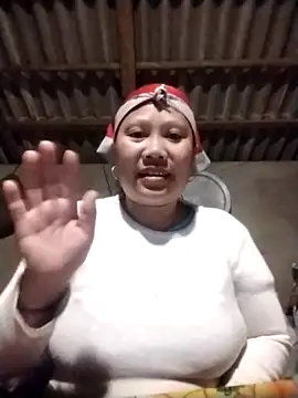 Snapshot of LeoPet2x chatting on December 15, 9:52 pm LeoPet2x online show from December 15, 9:52 pm