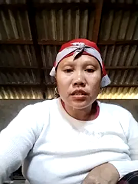 Snapshot of LeoPet2x chatting on December 22, 3:36 am LeoPet2x online show from December 22, 3:36 am