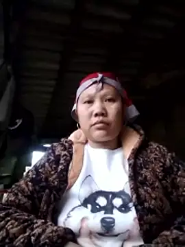 Snapshot of LeoPet2x chatting on January 8, 10:28 am LeoPet2x online show from January 8, 10:28 am