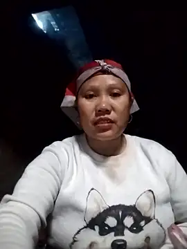 Snapshot of LeoPet2x chatting on January 11, 9:58 am LeoPet2x online show from January 11, 9:58 am