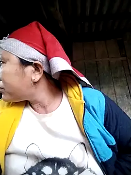 Snapshot of LeoPet2x chatting on January 12, 10:31 am LeoPet2x online show from January 12, 10:31 am