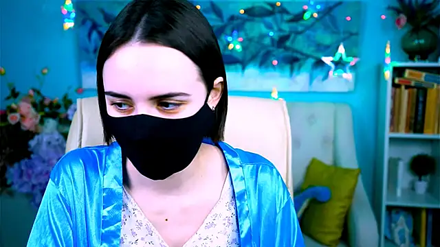 KateWillows online show from March 26, 4:18 am