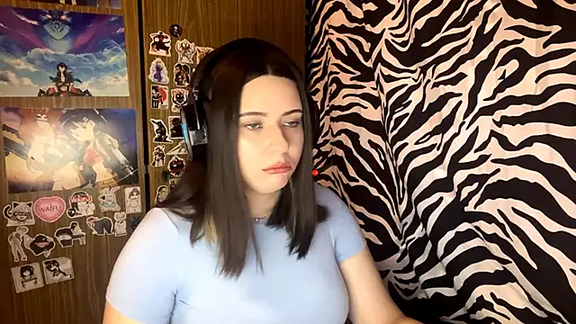 AngeliqueSulima online show from December 4, 9:18 am