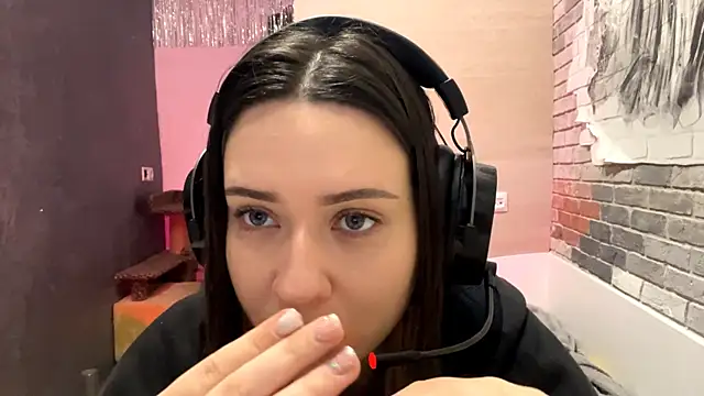 AngeliqueSulima online show from December 20, 2:13 pm