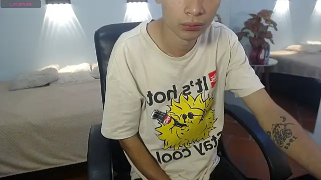 Snapshot of LucassSmith11 chatting on December 18, 11:49 am LucassSmith11 online show from December 18, 11:49 am