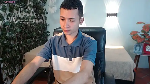 Snapshot of LucassSmith11 chatting on January 11, 12:10 pm LucassSmith11 online show from January 11, 12:10 pm