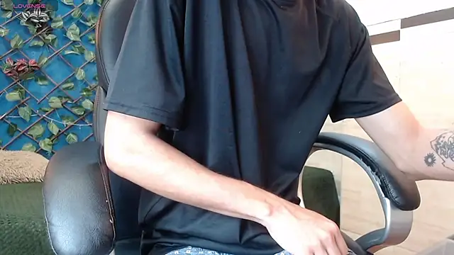 Snapshot of LucassSmith11 chatting on January 14, 12:00 pm LucassSmith11 online show from January 14, 12:00 pm