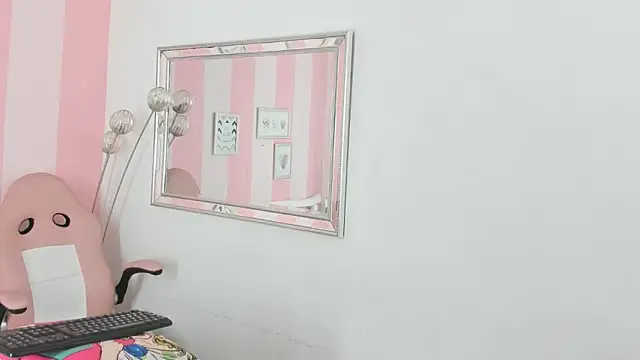 Amaia Monroe online show from February 8, 1:36 pm