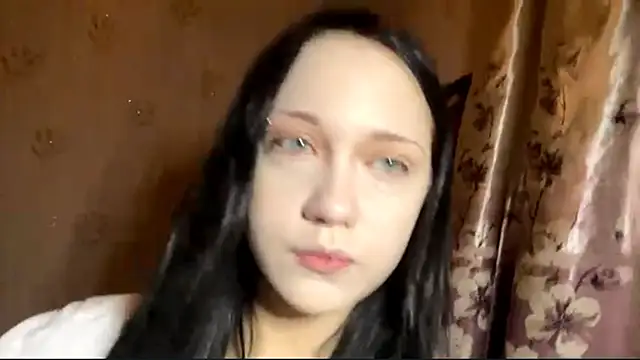 Snapshot of ZeeHope chatting on December 4, 1:09 pm ZeeHope online show from December 4, 1:09 pm