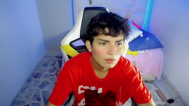 Green XoX online show from January 15, 1:48 pm